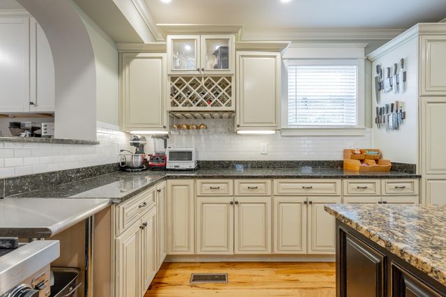 1206 E Dallas Road, Chattanooga, TN 37405
