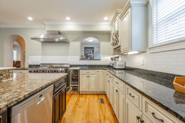 1206 E Dallas Road, Chattanooga, TN 37405