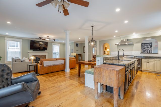 1206 E Dallas Road, Chattanooga, TN 37405