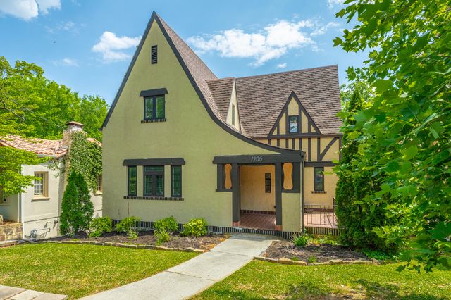 1206 E Dallas Road, Chattanooga, TN 37405