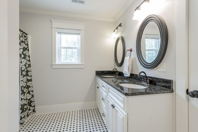 1206 E Dallas Road, Chattanooga, TN 37405
