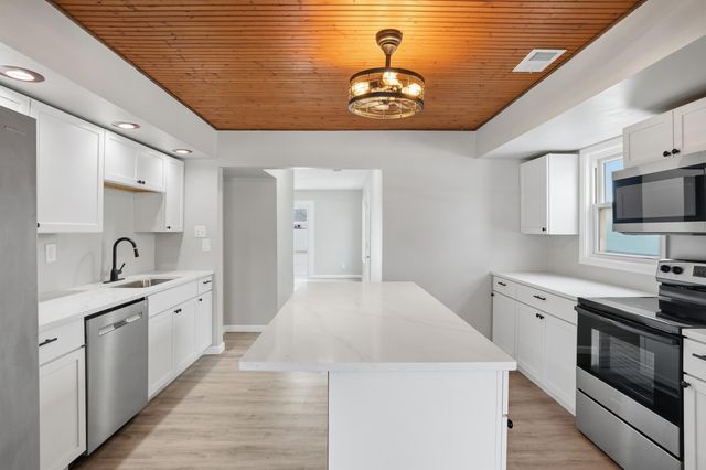 1803 N Indiana Street, Griffith, IN 46319