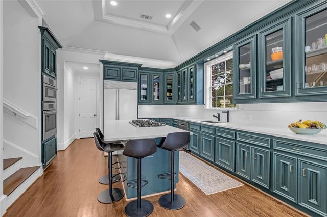 23 E Shady Lane A, Houston, TX 77063