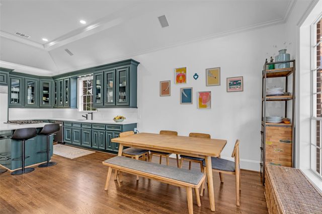 23 E Shady Lane A, Houston, TX 77063