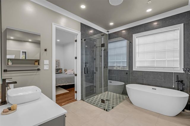 23 E Shady Lane A, Houston, TX 77063