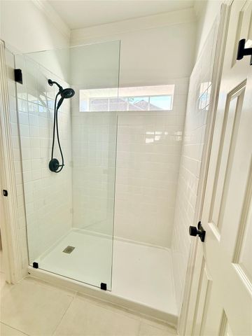 23 E Shady Lane A, Houston, TX 77063
