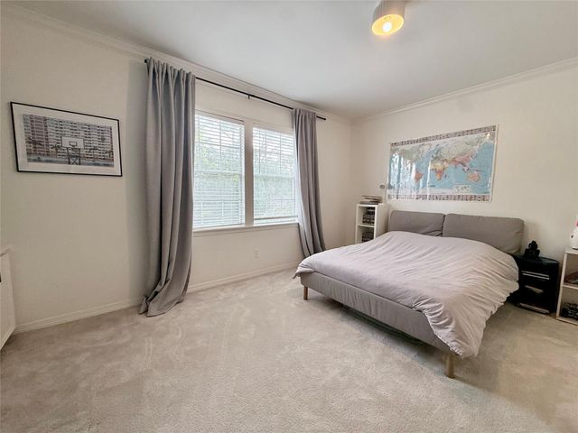 23 E Shady Lane A, Houston, TX 77063