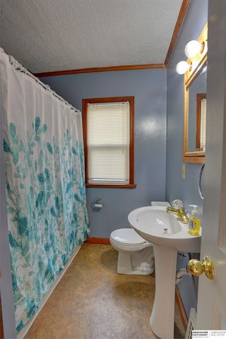 2601 S 60 Street, Omaha, NE 68106