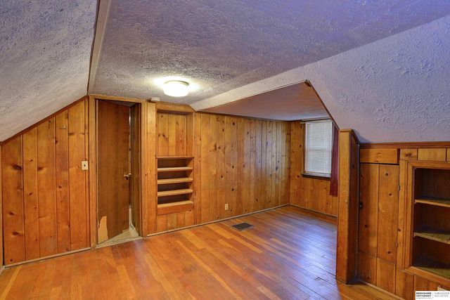 2601 S 60 Street, Omaha, NE 68106