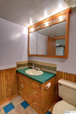 2601 S 60 Street, Omaha, NE 68106