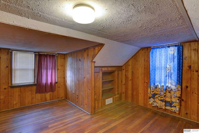 2601 S 60 Street, Omaha, NE 68106