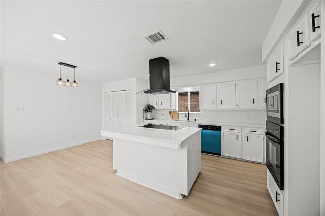 3131 Quail Valley East Drive, Missouri City, TX 77489