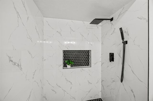 3131 Quail Valley East Drive, Missouri City, TX 77489