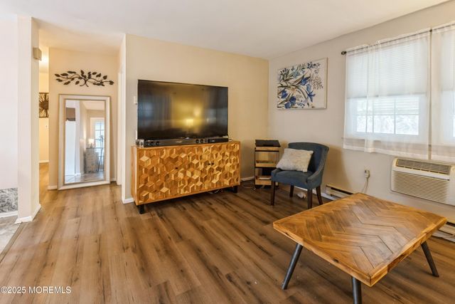 6 Pembroke Lane C, Whiting, NJ 08759