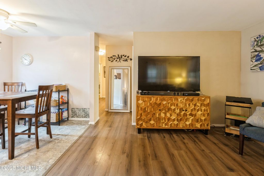 6 Pembroke Lane C, Whiting, NJ 08759