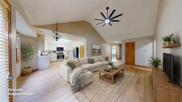 2908 Meadow Drive, Lawrence, KS 66047