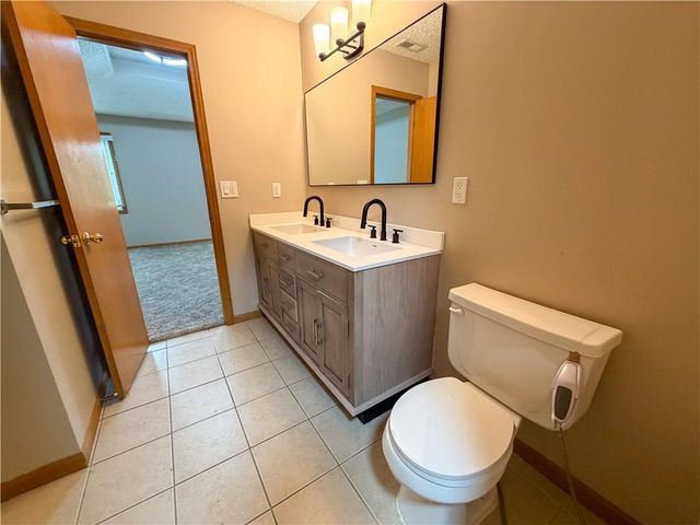 2908 Meadow Drive, Lawrence, KS 66047