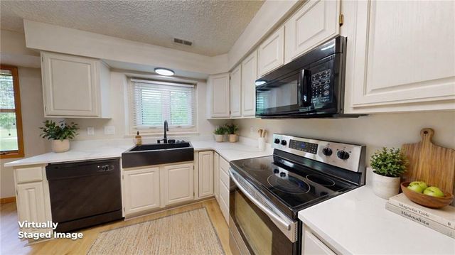 2908 Meadow Drive, Lawrence, KS 66047