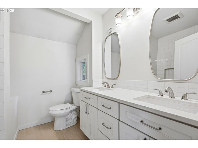 4320 Se 49TH Ave, Portland, OR 97206
