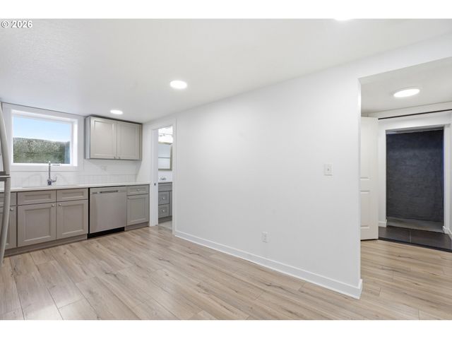 4320 Se 49TH Ave, Portland, OR 97206