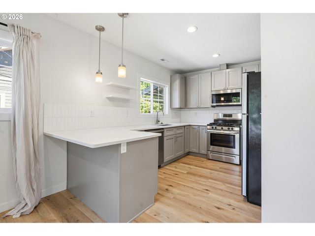 4320 Se 49TH Ave, Portland, OR 97206
