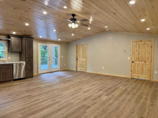 484 Spencer Dr, Spencer, TN 38585