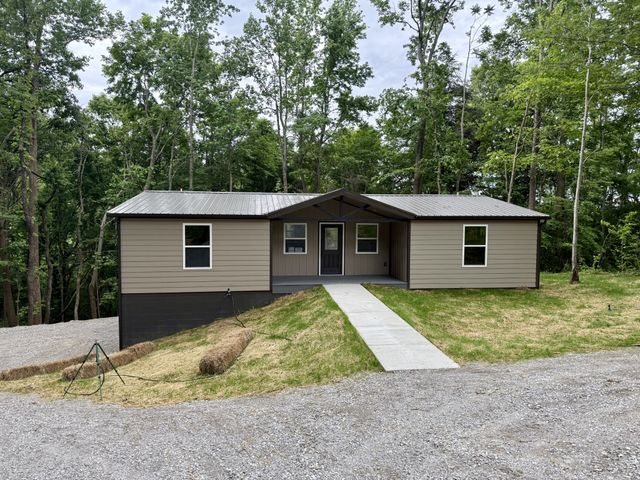 484 Spencer Dr, Spencer, TN 38585