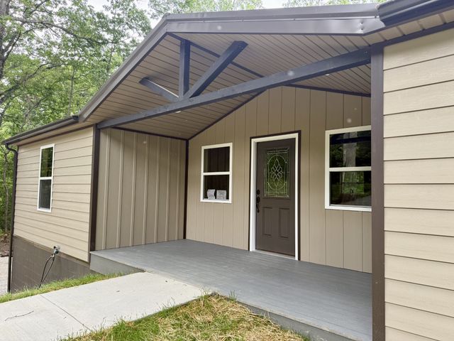 484 Spencer Dr, Spencer, TN 38585
