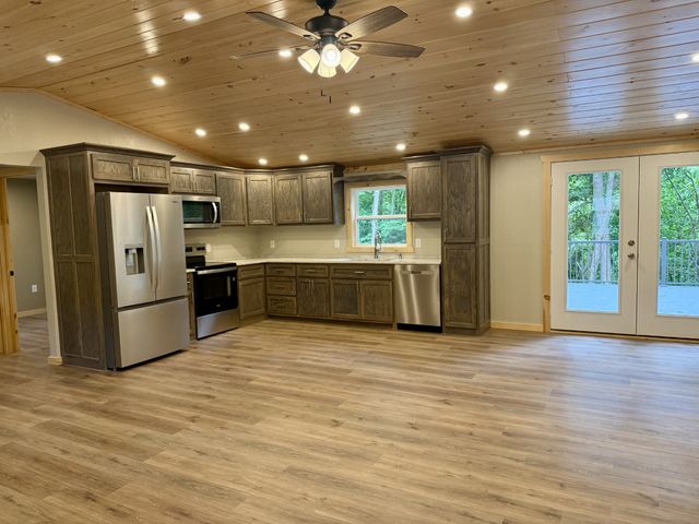 484 Spencer Dr, Spencer, TN 38585
