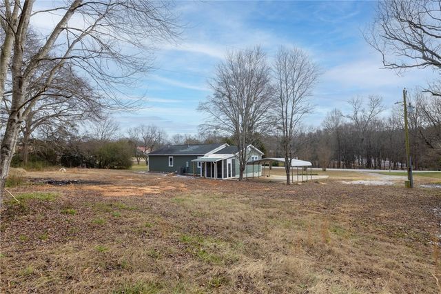 939 Sitton Mill Road, Seneca, SC 29678