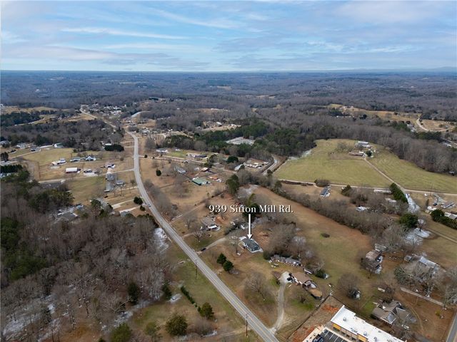 939 Sitton Mill Road, Seneca, SC 29678