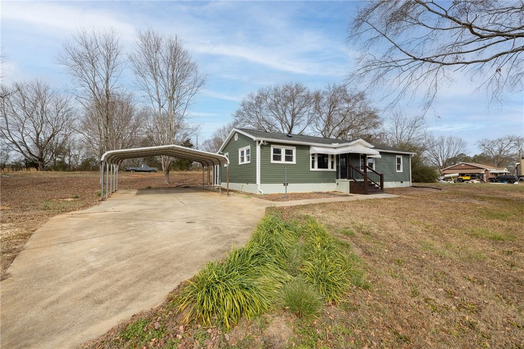 939 Sitton Mill Road, Seneca, SC 29678