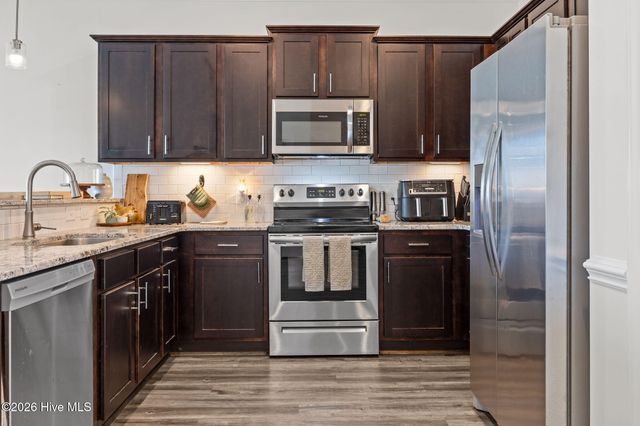 3400 Richter Way B, Greenville, NC 27834
