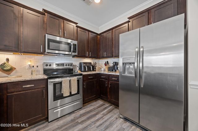 3400 Richter Way B, Greenville, NC 27834