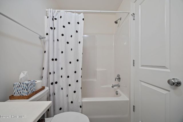 3400 Richter Way B, Greenville, NC 27834