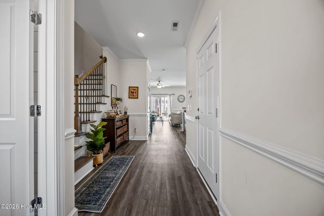 3400 Richter Way B, Greenville, NC 27834