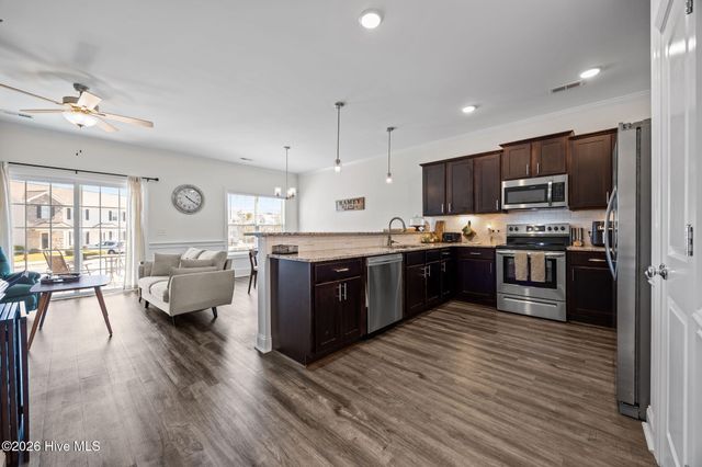 3400 Richter Way B, Greenville, NC 27834