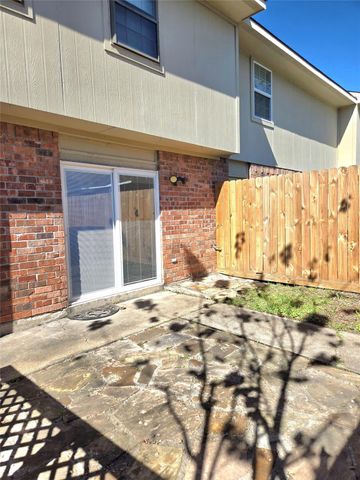 1532 Silverpines Road 532, Houston, TX 77062