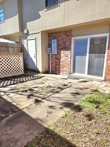 1532 Silverpines Road 532, Houston, TX 77062