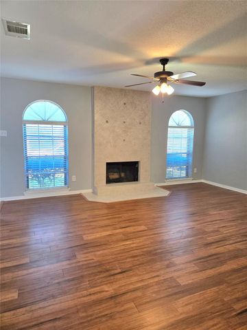 1532 Silverpines Road 532, Houston, TX 77062