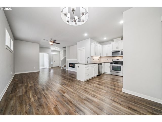 5231 Se DAVIS Rd, Hillsboro, OR 97123