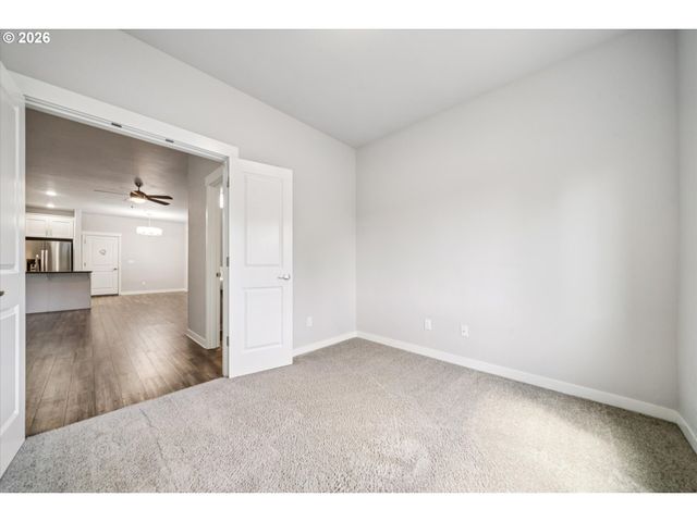 5231 Se DAVIS Rd, Hillsboro, OR 97123