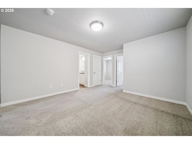 5231 Se DAVIS Rd, Hillsboro, OR 97123