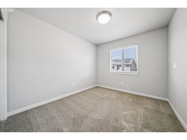 5231 Se DAVIS Rd, Hillsboro, OR 97123