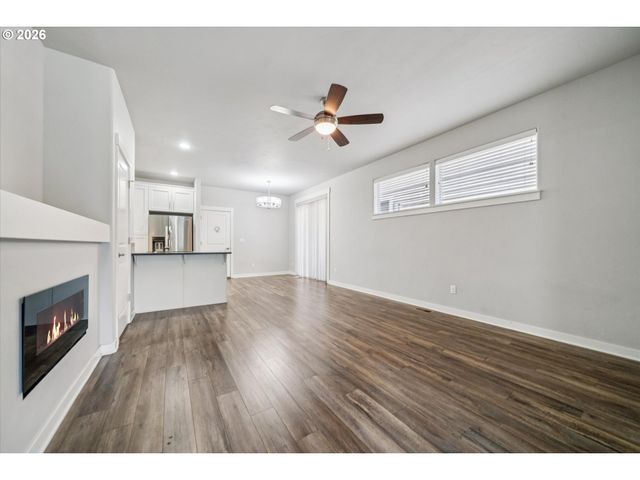5231 Se DAVIS Rd, Hillsboro, OR 97123