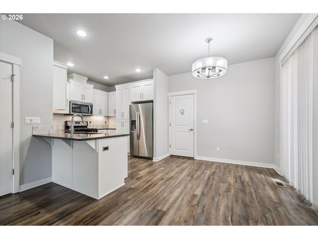 5231 Se DAVIS Rd, Hillsboro, OR 97123