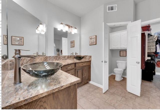 1504 Mountain Laurel Lane, Desoto, TX 75115