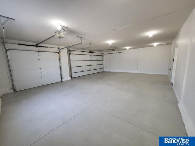 9409 Delano Drive, Lincoln, NE 68516