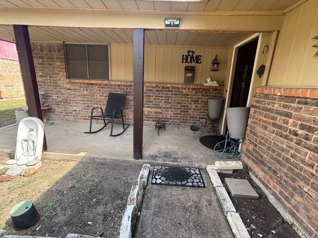 1509 4th Street, Grand Prairie, TX 75051