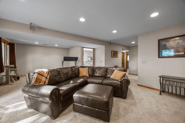 13274 Inglewood Avenue, Savage, MN 55378
